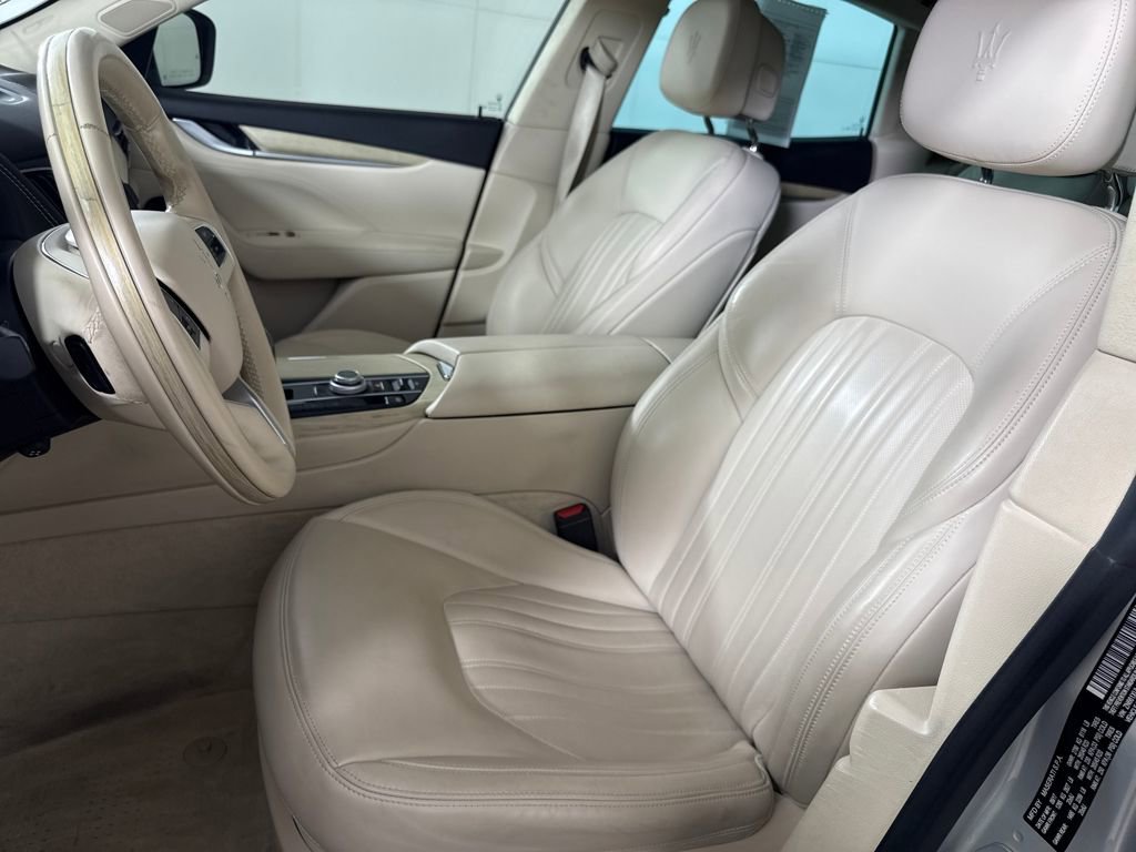 Used 2018 Maserati Levante GranLusso image 11