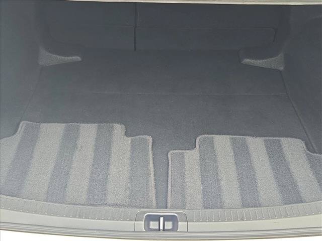 Used 2023 Toyota Corolla SE FWD image 6
