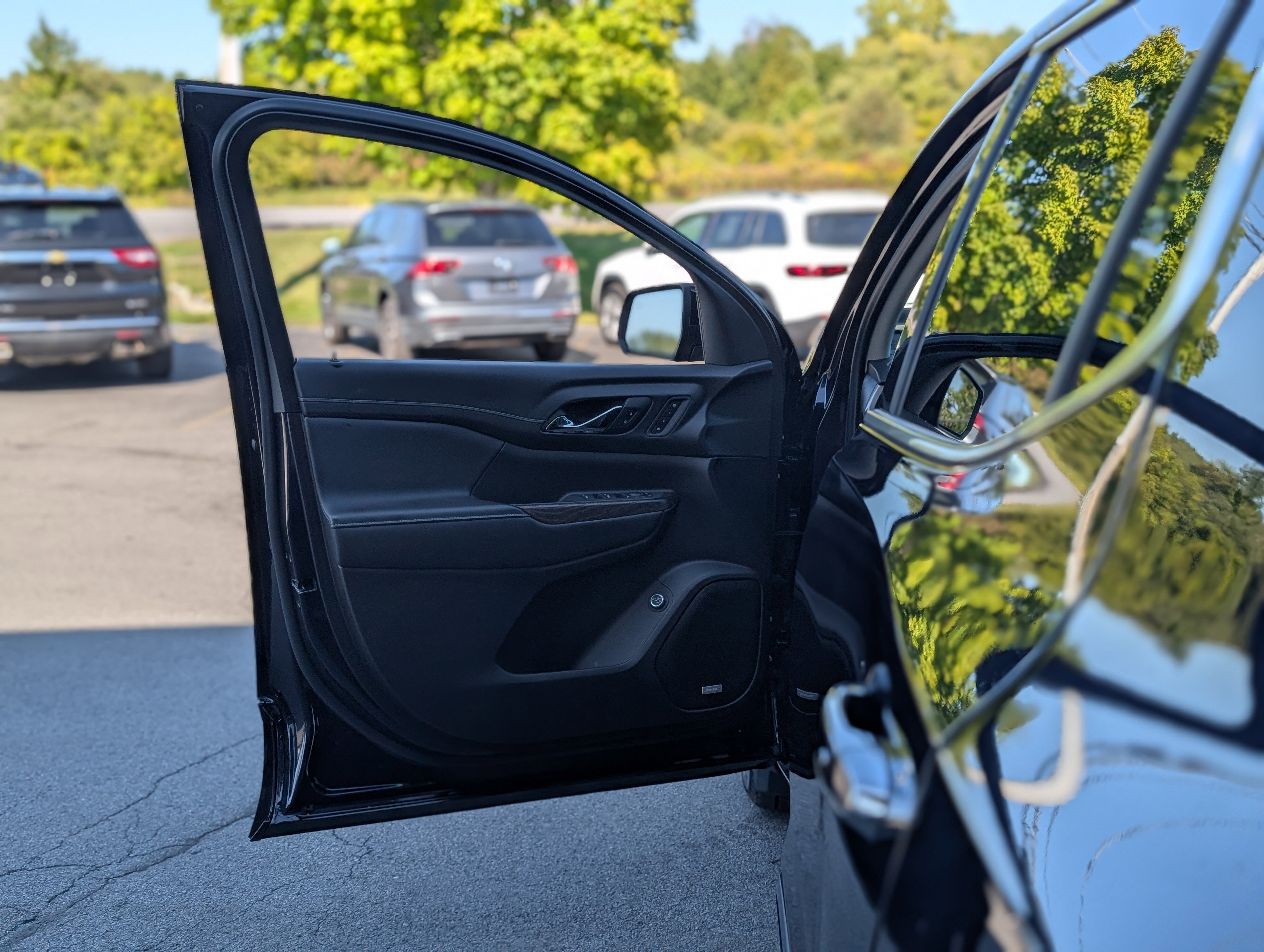 Used 2022 GMC Acadia Denali w/ Trailering Package image 30