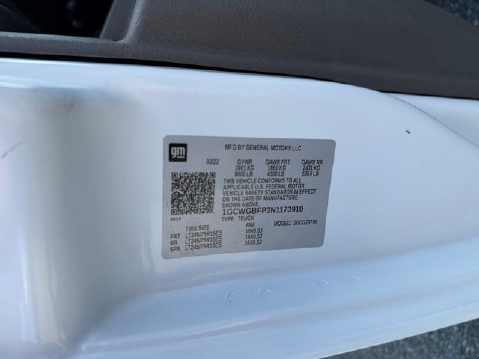 Used 2022 Chevrolet Express 2500 Extended w/ Driver Convenience Package RWD image 19