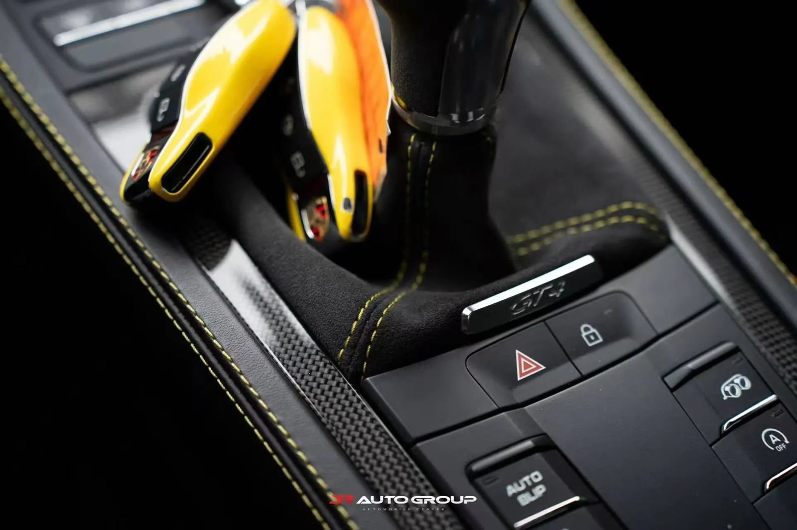 Used 2020 Porsche 718 Cayman GT4 RWD image 20