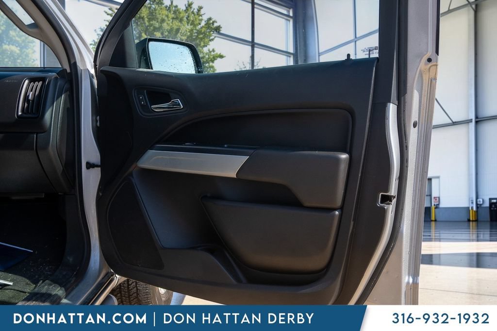 Used 2017 Chevrolet Colorado LT w/ LT Convenience Package RWD image 20