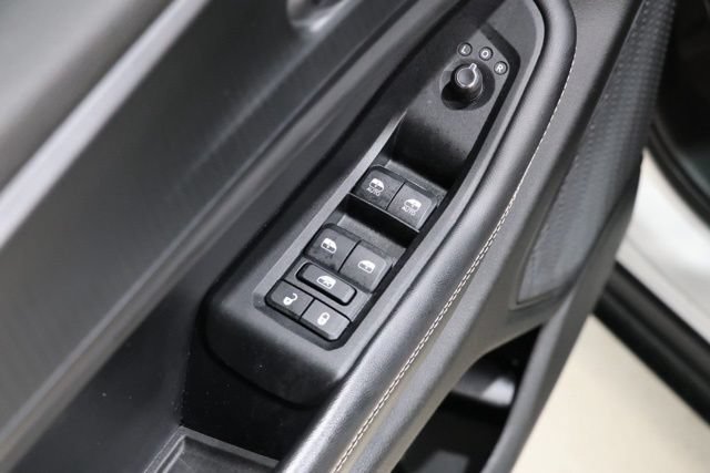 Used 2023 Jeep Grand Cherokee Altitude AWD/4WD image 16