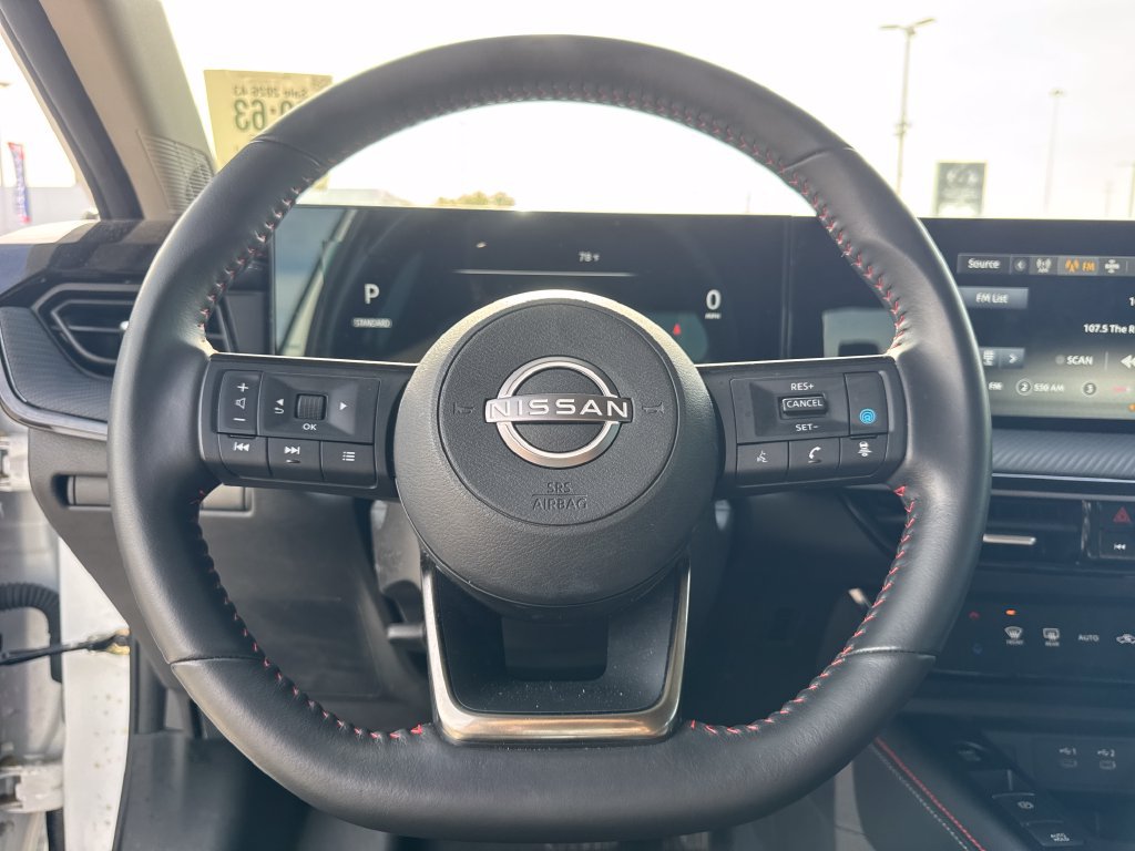 Used 2025 Nissan Kicks SR AWD/4WD image 18