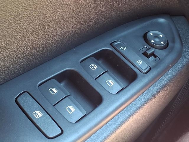 New 2025 Hyundai Venue SEL image 27