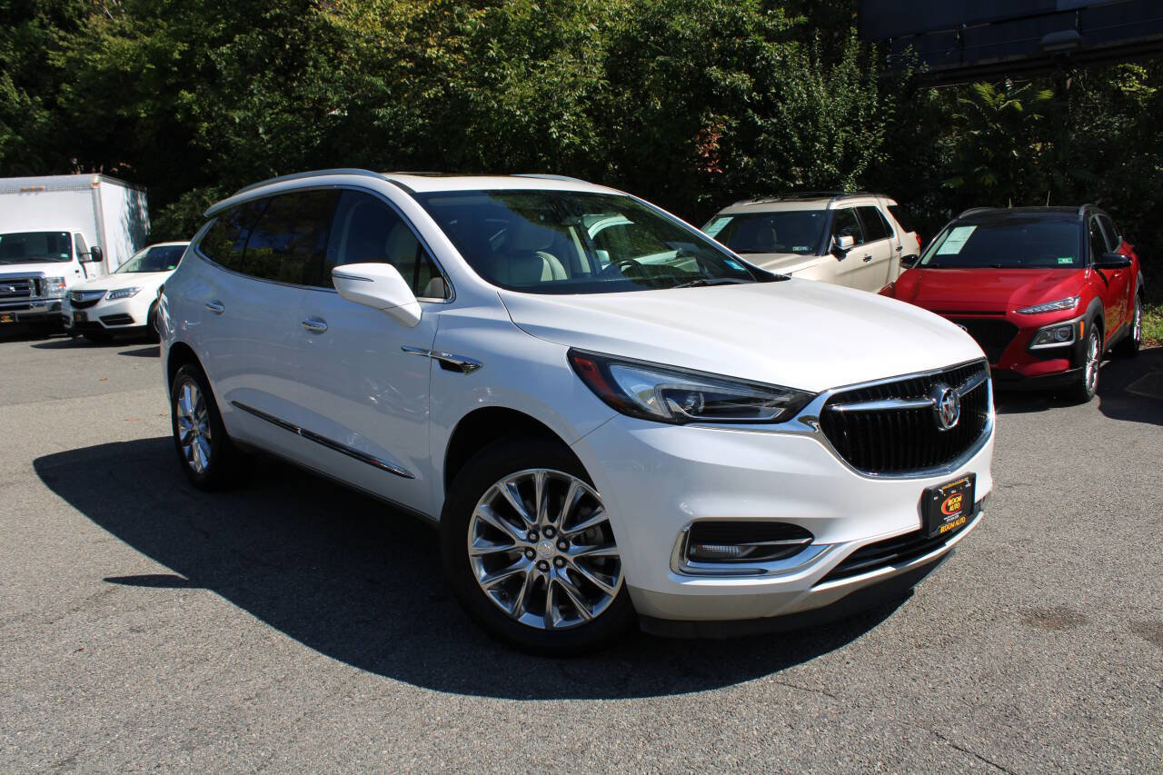 Used 2018 Buick Enclave Essence image 4