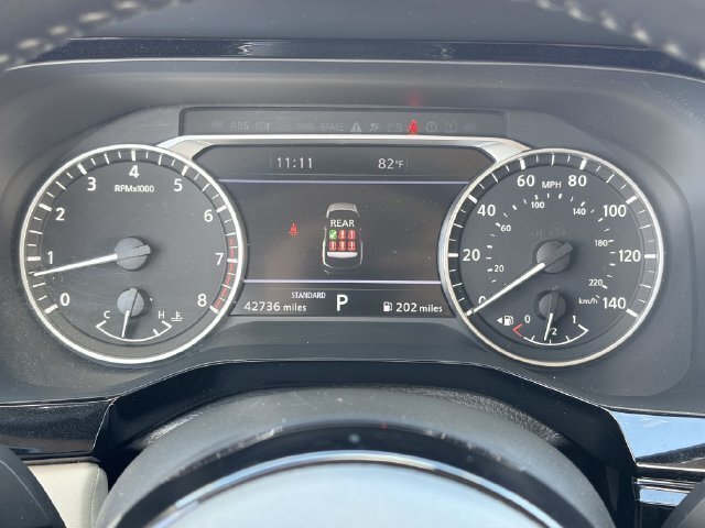 Used 2025 Nissan Pathfinder SL FWD image 25