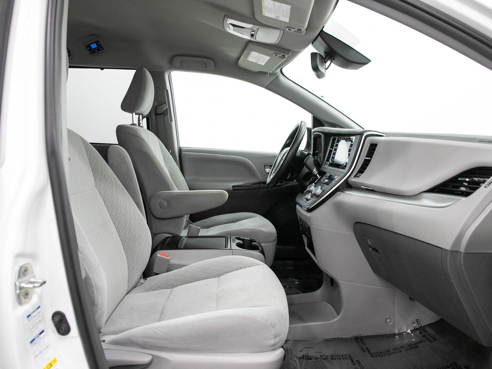Used 2018 Toyota Sienna LE AWD/4WD image 12