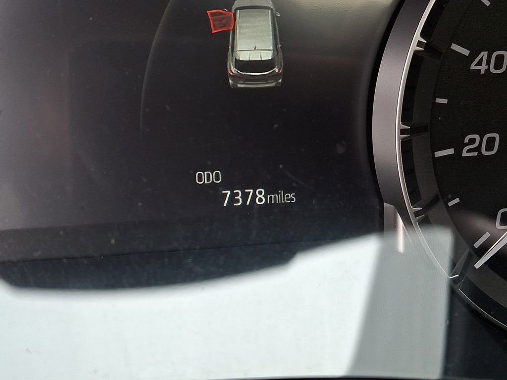 Used 2024 Toyota Highlander XLE image 18