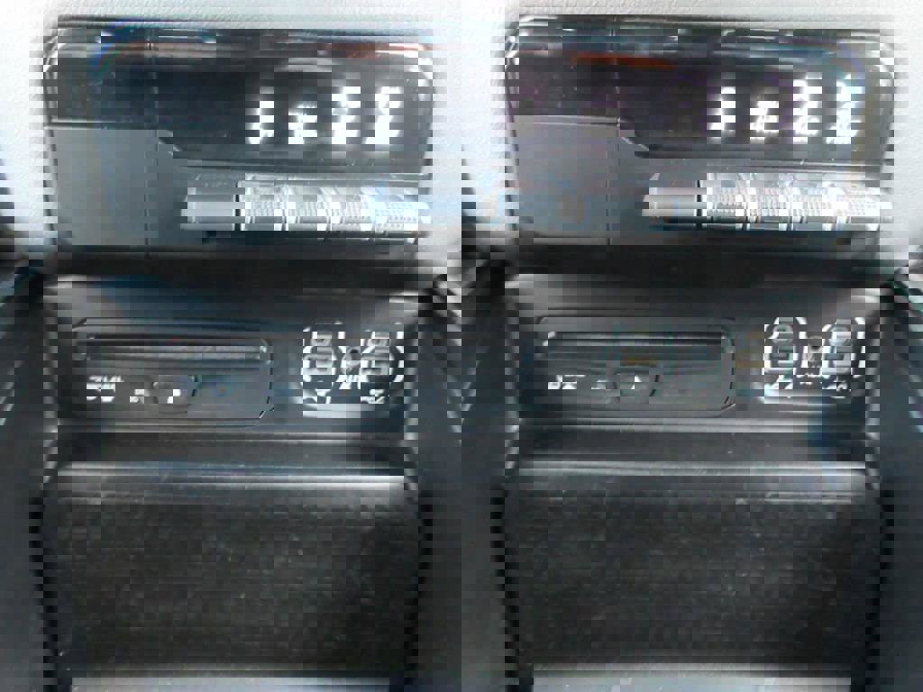 Used 2019 RAM 1500 Big Horn AWD/4WD image 32