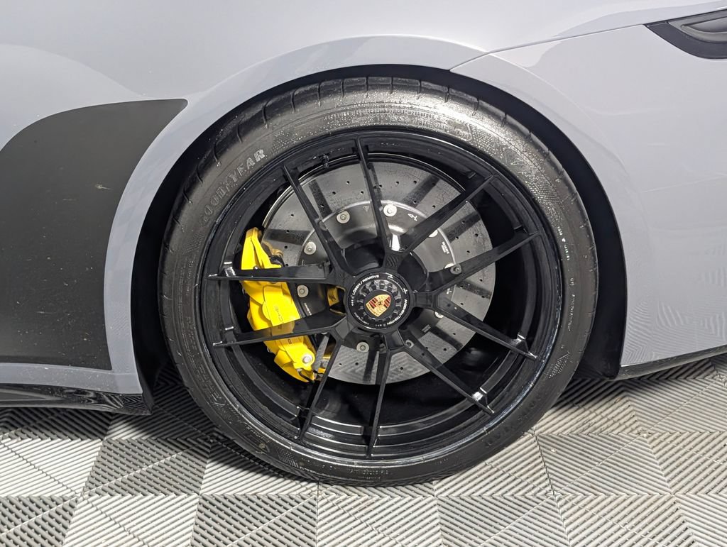 Certified 2026 Porsche 911 Carrera GTS RWD image 12