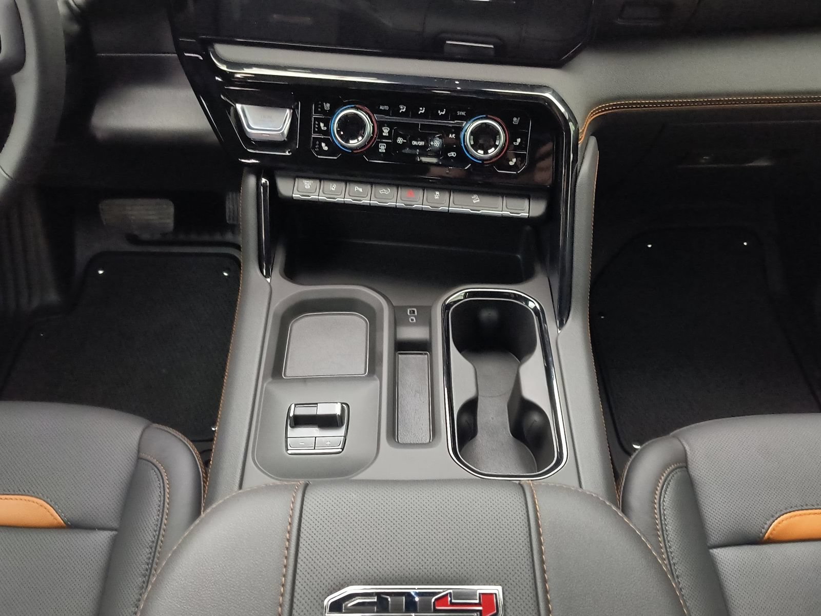 New 2026 GMC Sierra 2500 AT4 w/ AT4 Premium Plus Package AWD/4WD image 28
