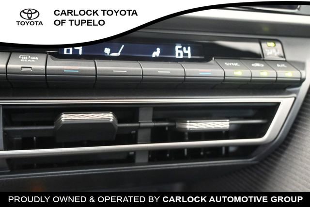 Used 2026 Toyota Camry SE FWD image 13