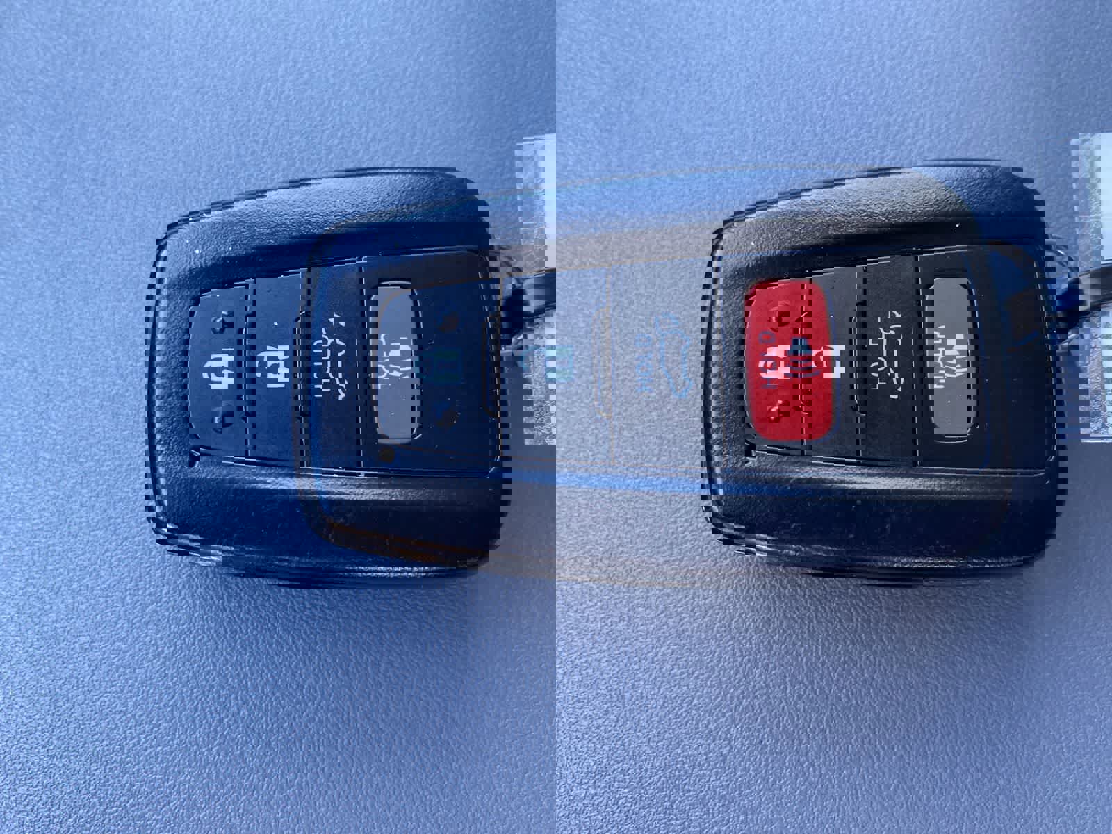 Used 2023 Toyota Highlander LE image 32