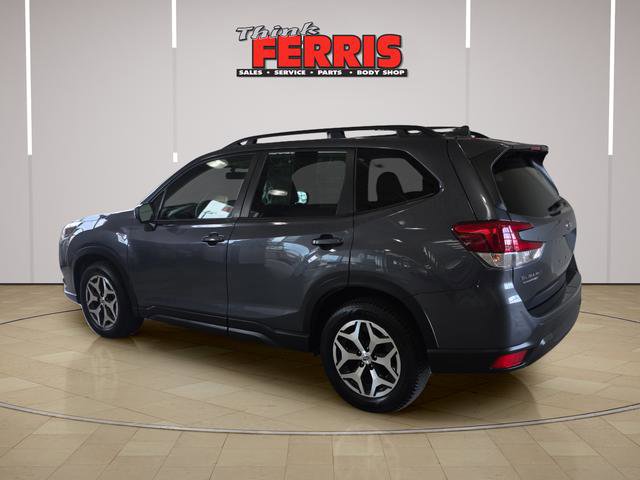Used 2023 Subaru Forester Premium image 7
