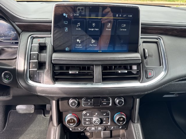 Used 2024 Chevrolet Tahoe Z71 w/ Luxury Package AWD/4WD image 17