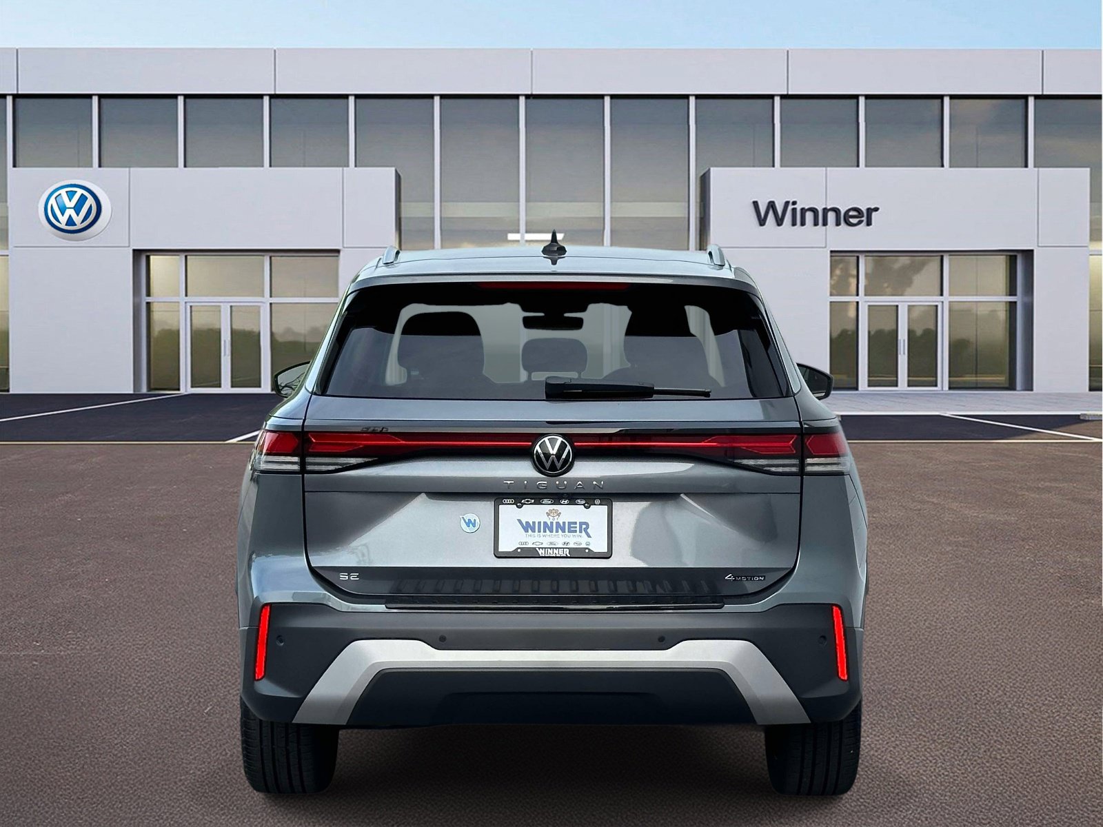 Certified 2025 Volkswagen Tiguan SE AWD/4WD image 5