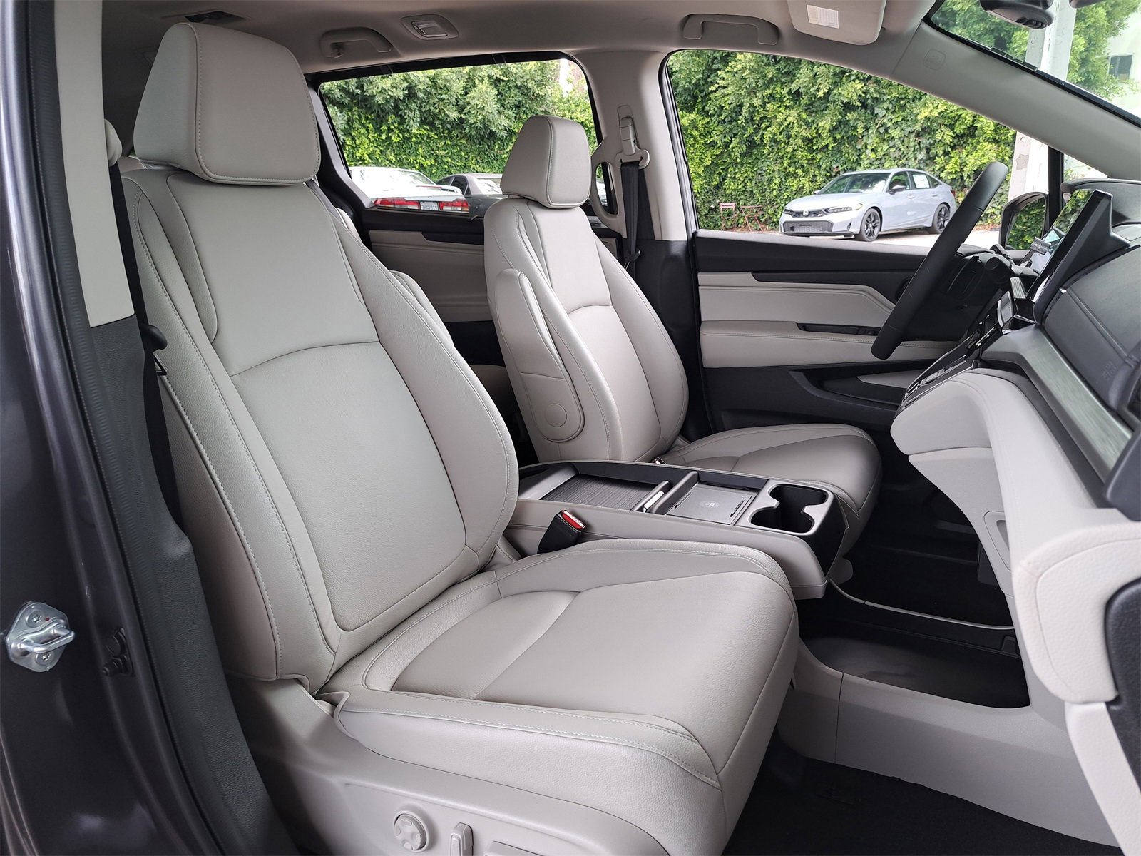 New 2026 Honda Odyssey EX-L image 10