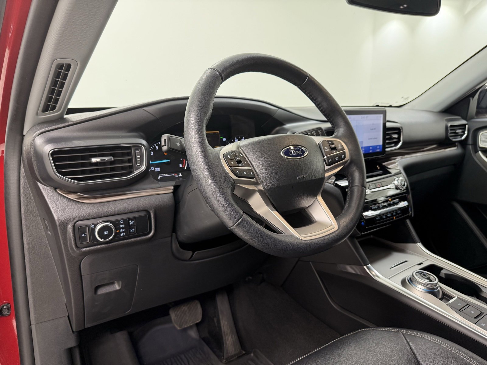 Used 2023 Ford Explorer Limited w/ Equipment Group 301A image 15