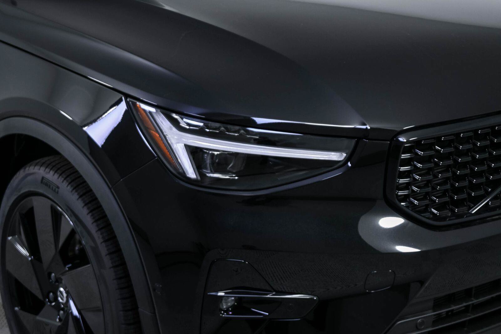 New 2026 Volvo XC40 B5 Ultra w/ Protection Package Premier AWD/4WD image 36