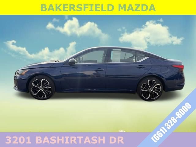 Used 2024 Nissan Altima 2.5 SR w/ SR Premium Package image 2