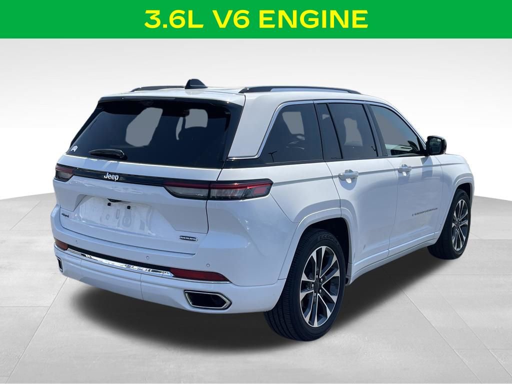 Used 2023 Jeep Grand Cherokee Overland w/ Luxury Tech Group IV AWD/4WD image 9