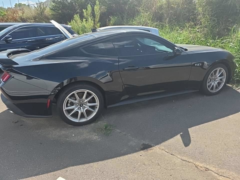 Used 2024 Ford Mustang GT Premium RWD image 5