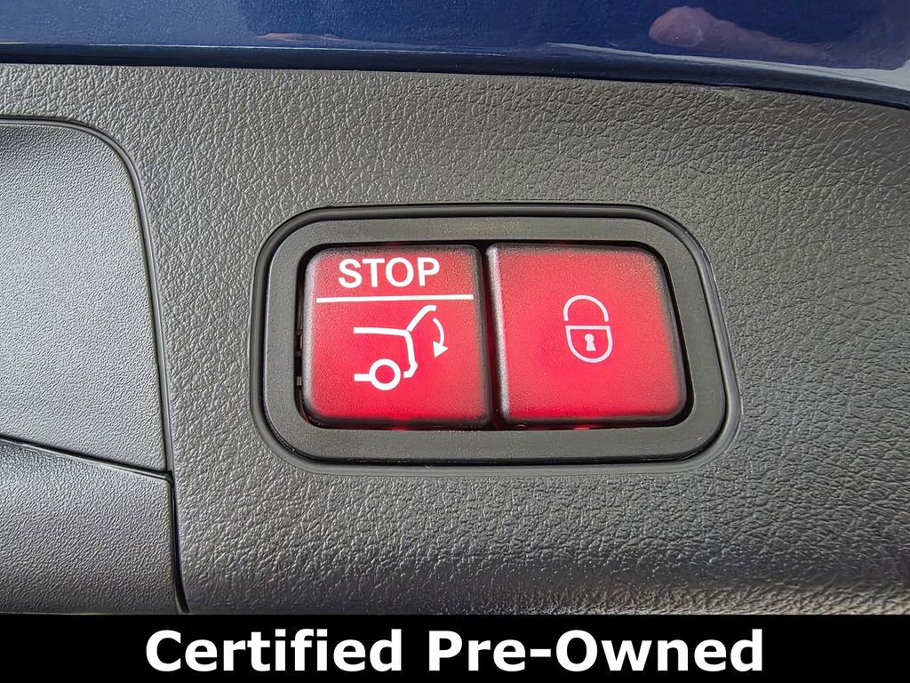 Certified 2025 Mercedes-Benz GLA 250 4MATIC image 38