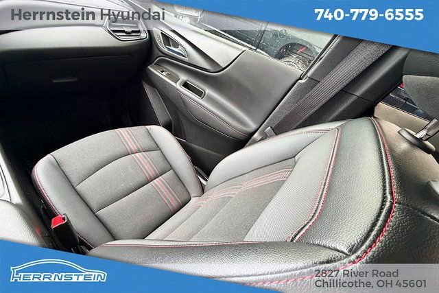 Used 2022 Chevrolet Equinox RS image 11