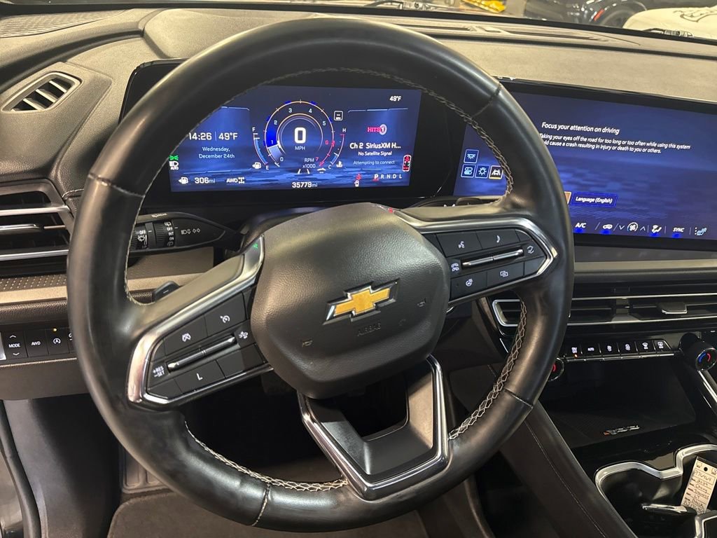 Used 2024 Chevrolet Traverse LT image 14