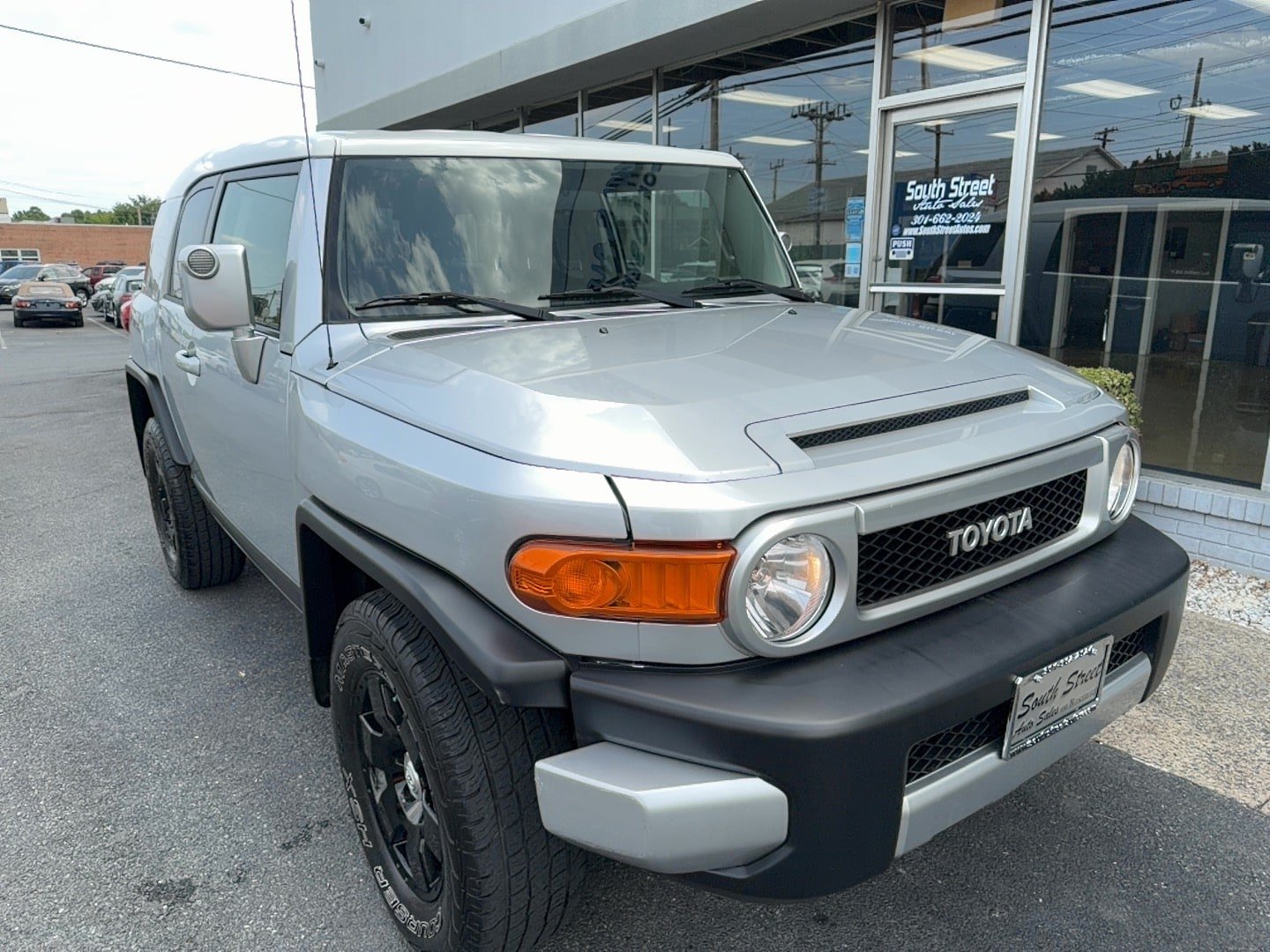 Used 2007 Toyota FJ Cruiser 4WD image 2