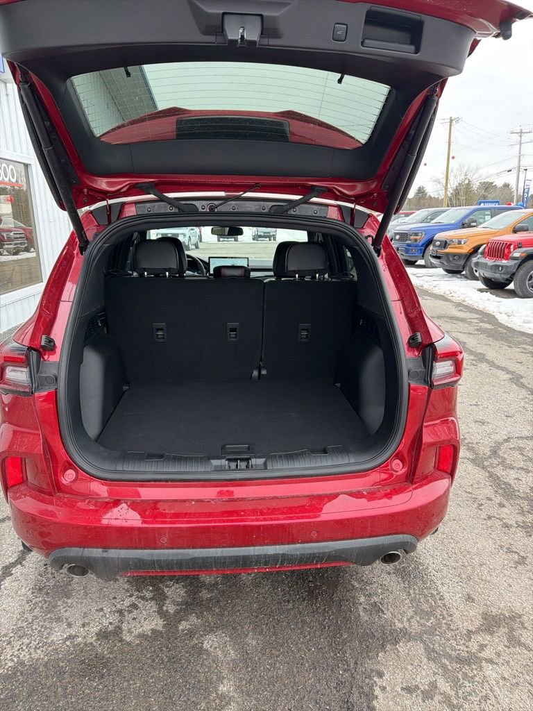 Used 2025 Ford Escape ST-Line Elite image 6