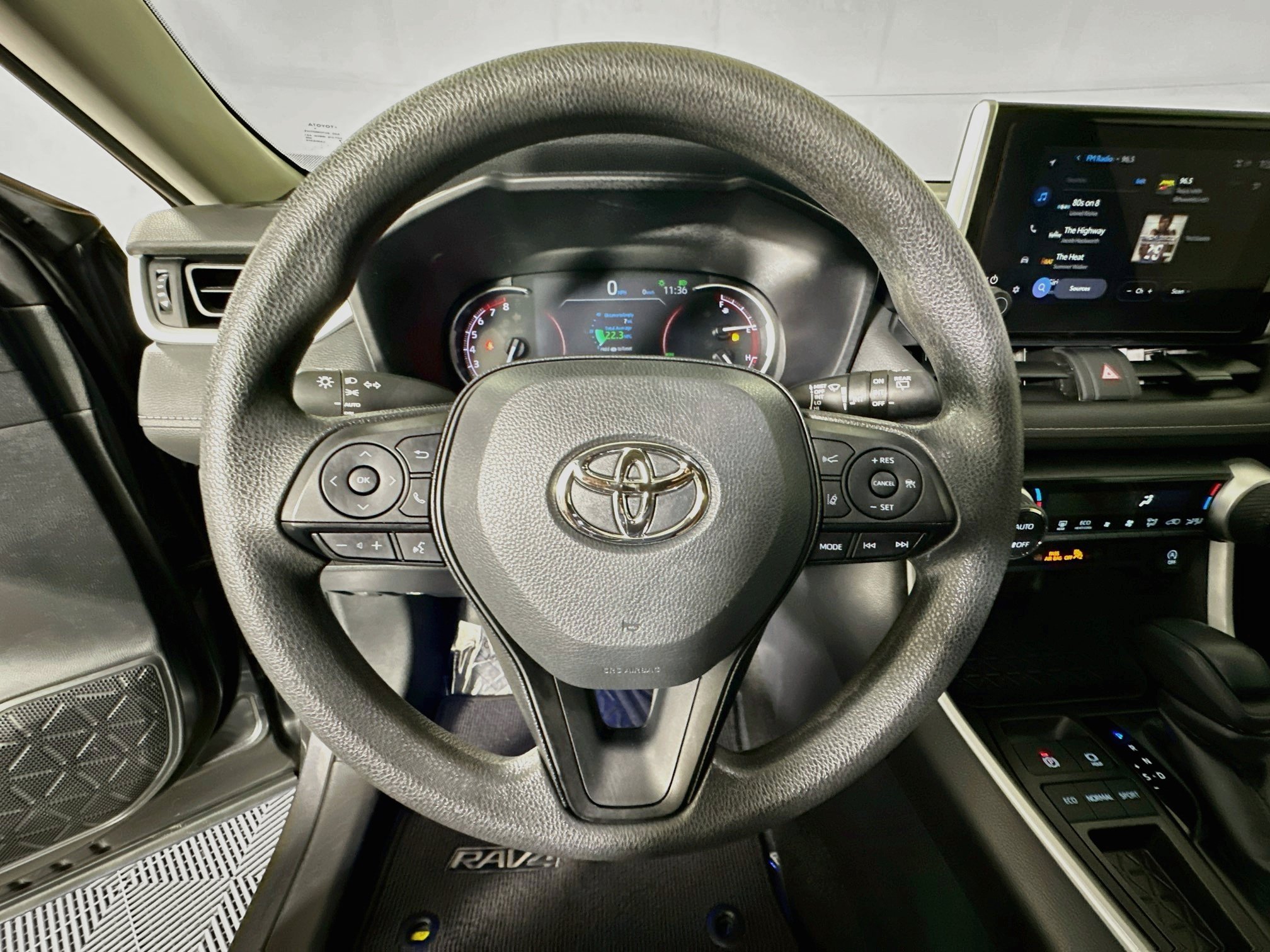 Used 2023 Toyota RAV4 XLE w/ Convenience Package FWD image 15