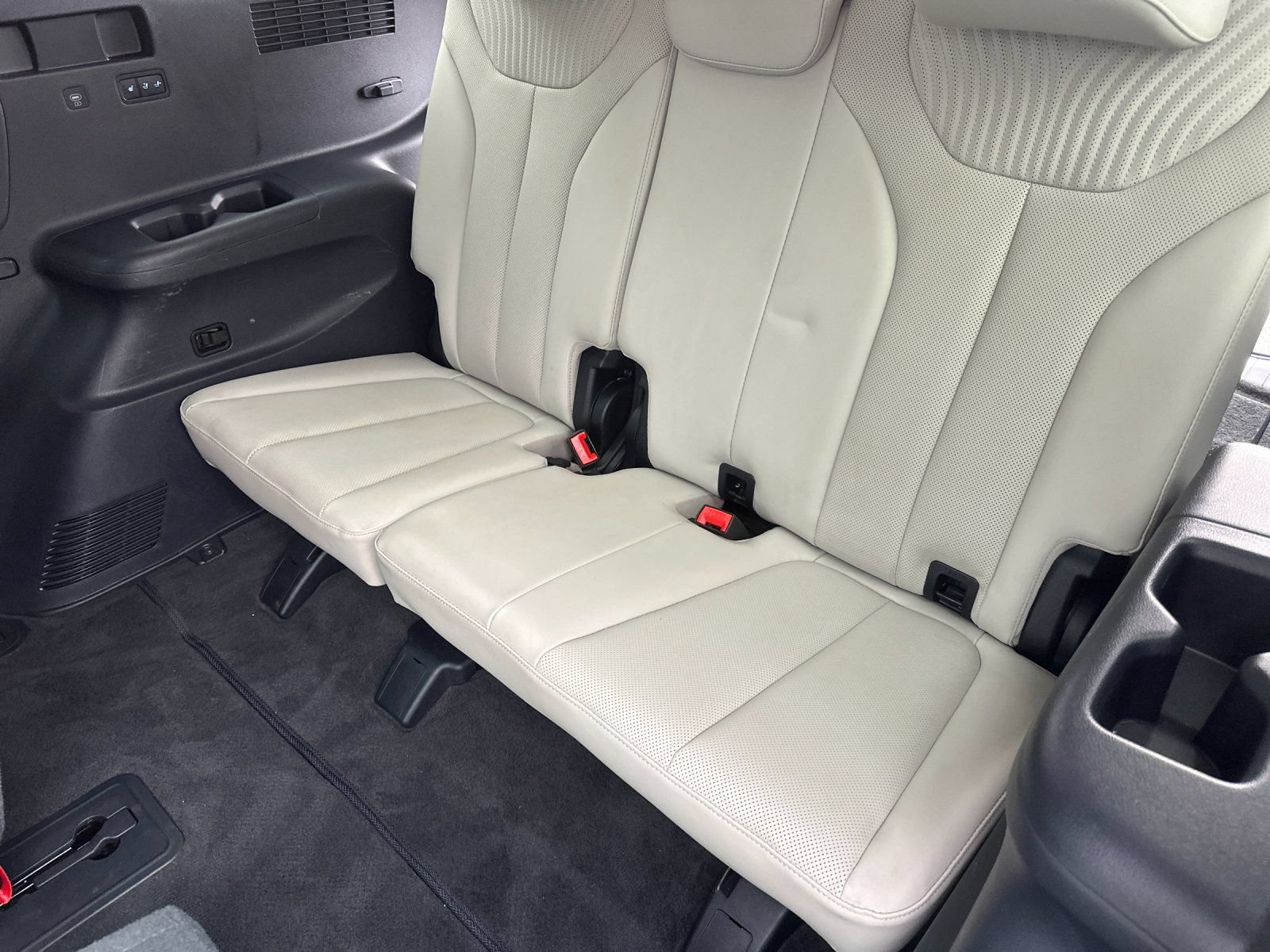 Used 2024 Hyundai Palisade Calligraphy FWD image 15