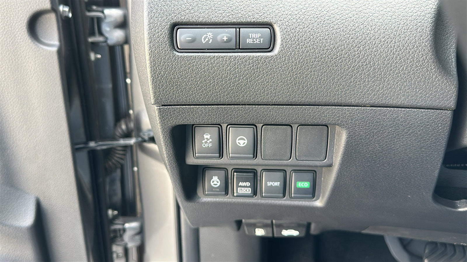 Certified 2022 Nissan Rogue Sport SL w/ Premium Package image 16