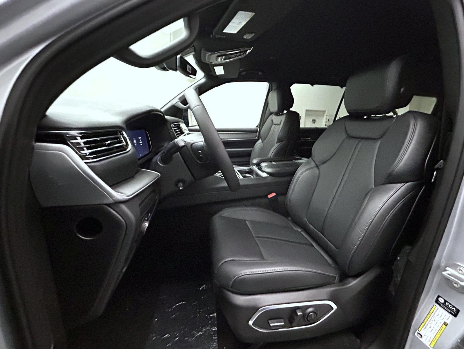 New 2026 Jeep Grand Wagoneer Limited AWD/4WD image 10
