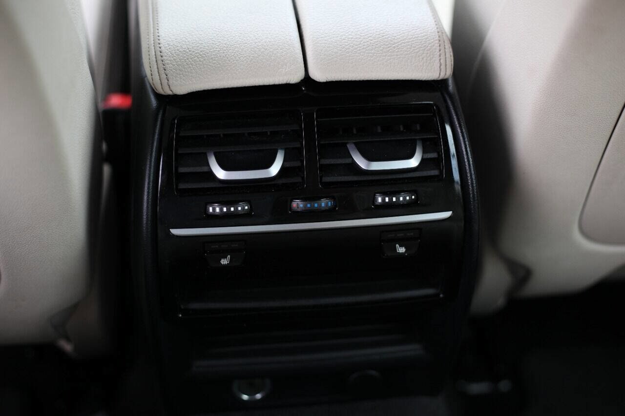 Used 2017 BMW 540i xDrive image 23