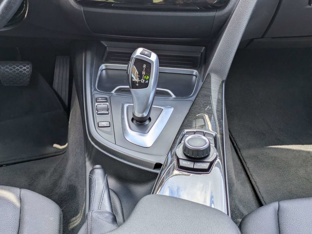 Used 2018 BMW 320i xDrive Sedan AWD/4WD image 23