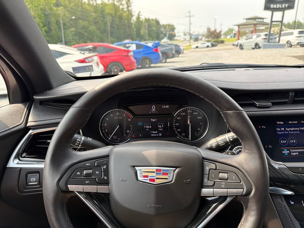 Certified 2022 Cadillac XT6 Premium Luxury AWD/4WD image 5