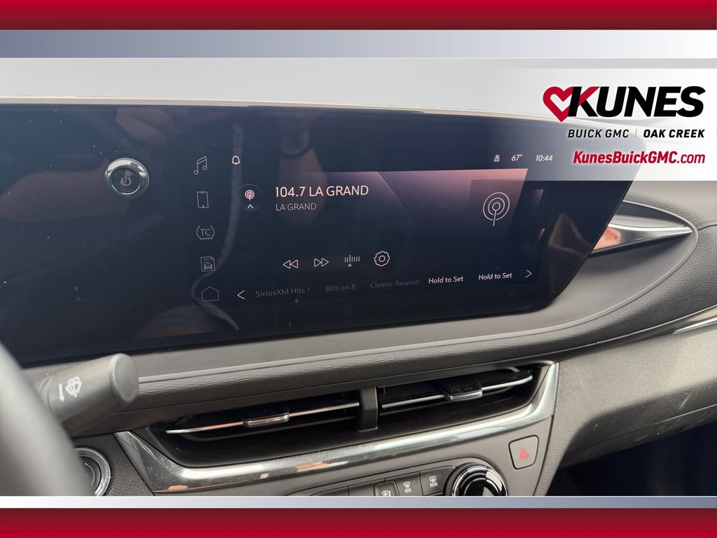Used 2025 Buick Envista Sport Touring w/ Convenience I Package FWD image 25