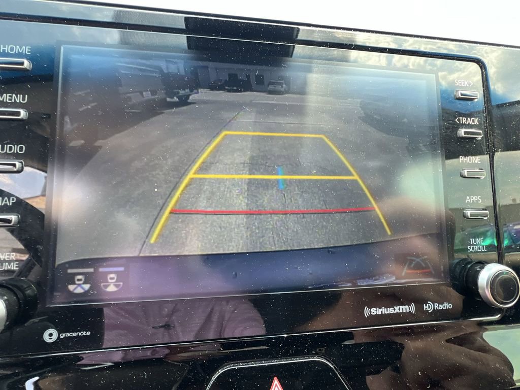 Used 2021 Toyota Venza LE image 23