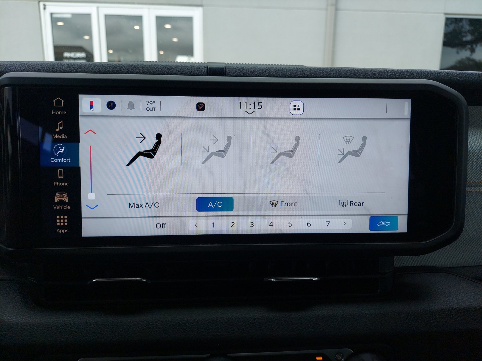 Used 2024 Jeep Gladiator Sport AWD/4WD image 17