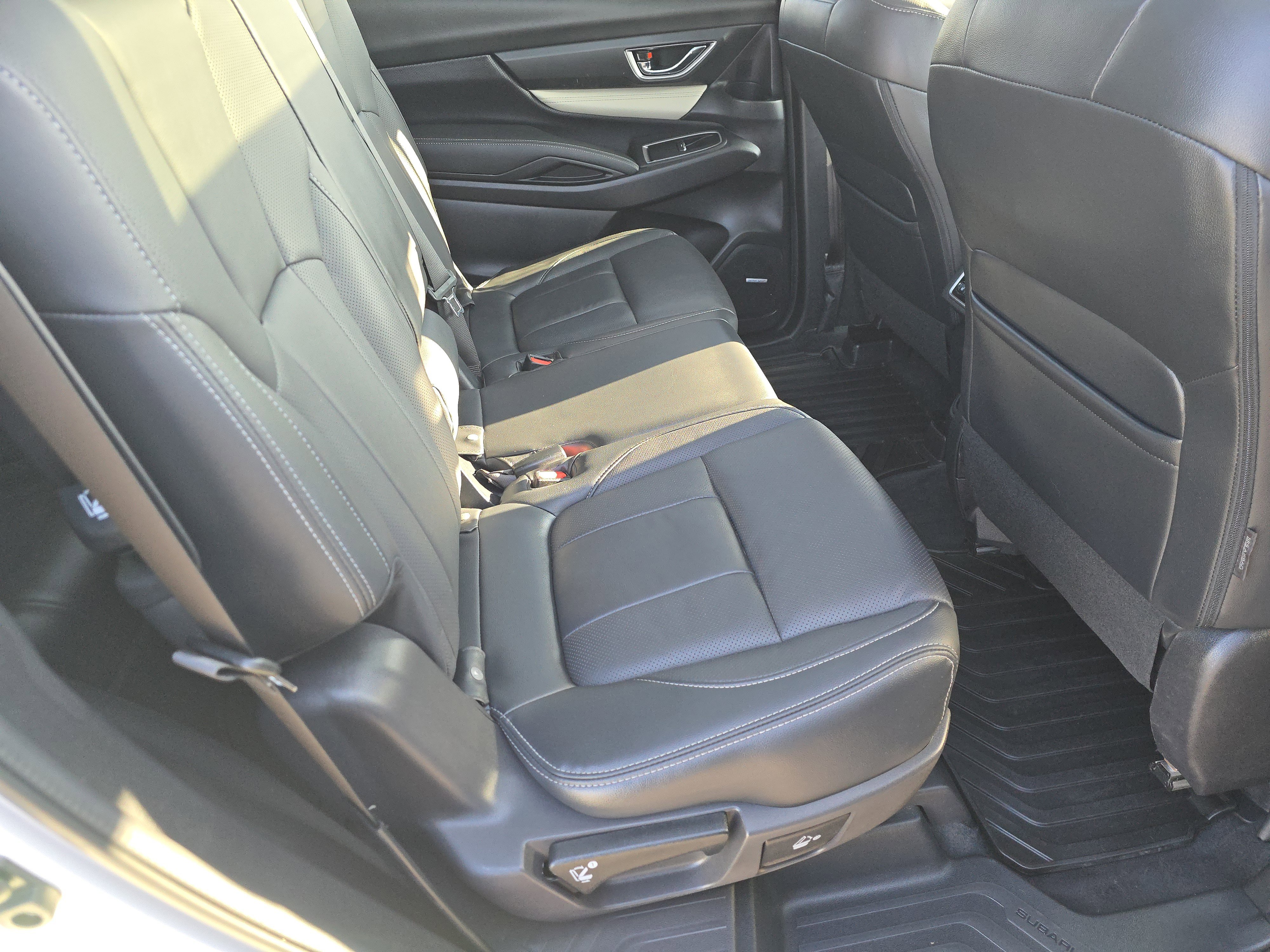 Certified 2022 Subaru Ascent Limited w/ Technology Package image 19