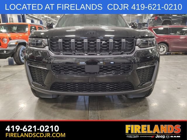 New 2026 Jeep Grand Cherokee Altitude AWD/4WD image 9