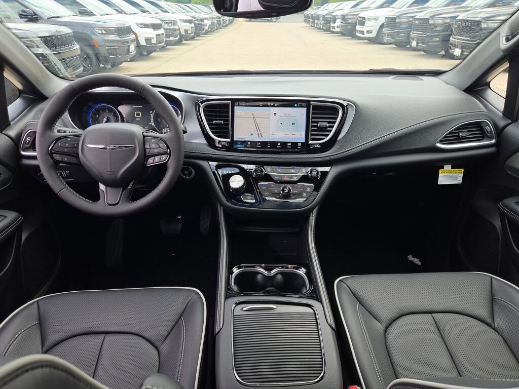 New 2026 Chrysler Pacifica Limited w/ S Appearance Package image 20