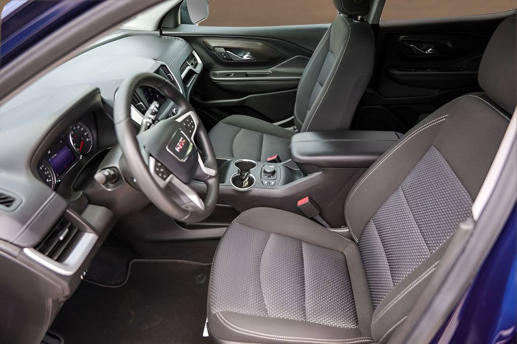 Used 2022 GMC Terrain SLE w/ Driver Convenience Package FWD image 9