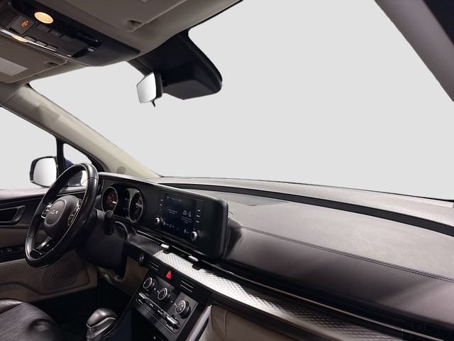 Used 2022 Kia Carnival LX FWD image 28