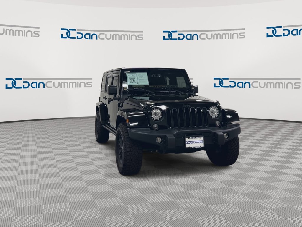 Used 2017 Jeep Wrangler Unlimited Sahara AWD/4WD image 3