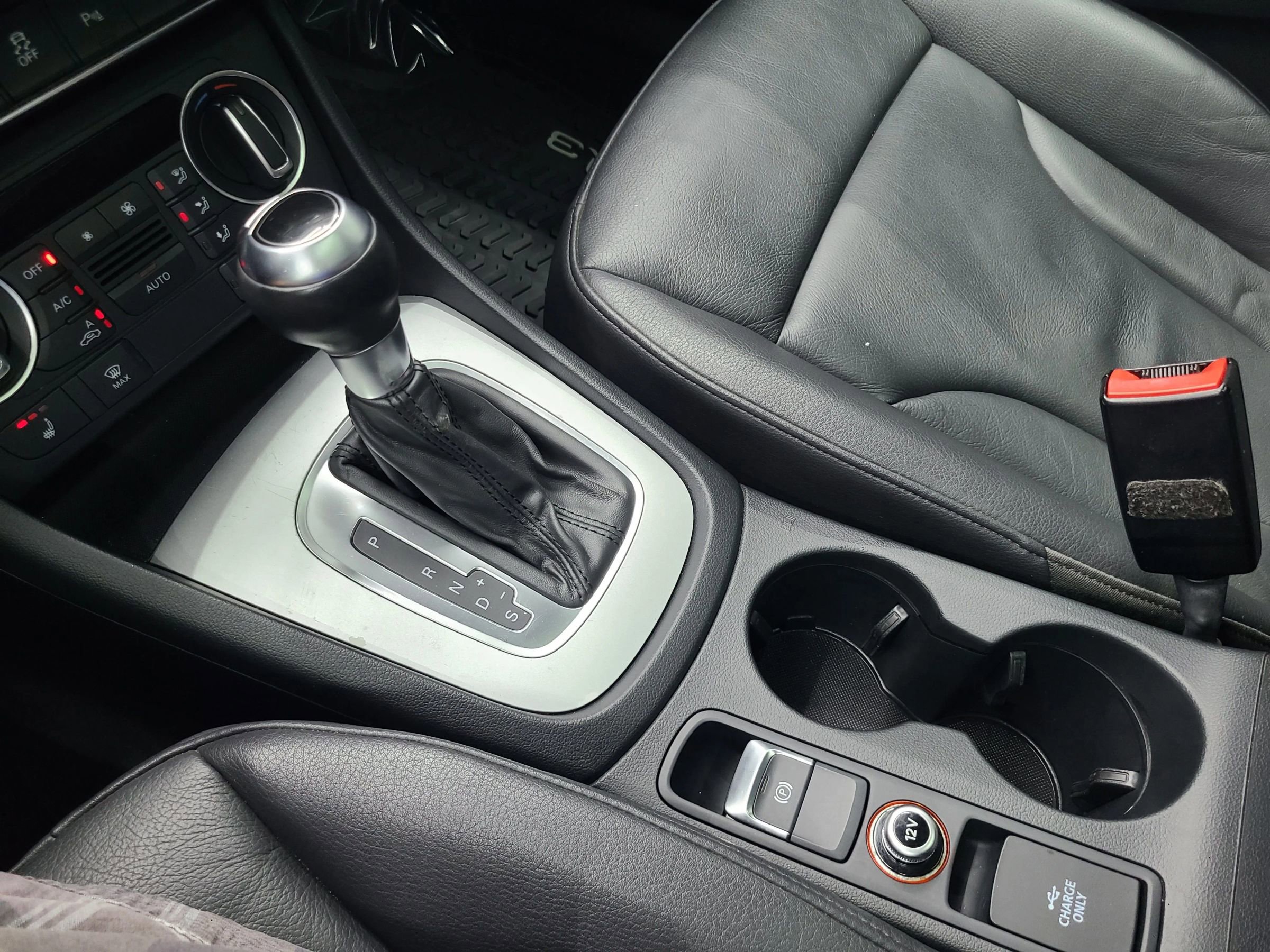 Used 2018 Audi Q3 2.0T Premium image 35