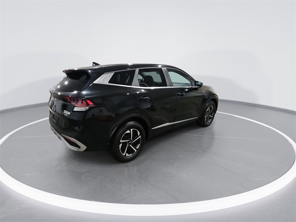 Used 2024 Kia Sportage LX image 8